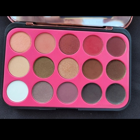 BH Cosmetics Glamreflection L'Amour - Picture 2 of 8